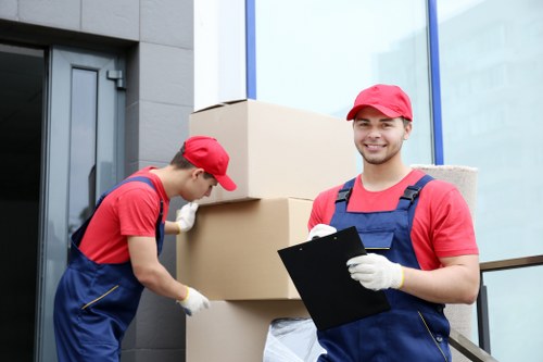 Packing and preparation tips for a moving van move in Spitalfields
